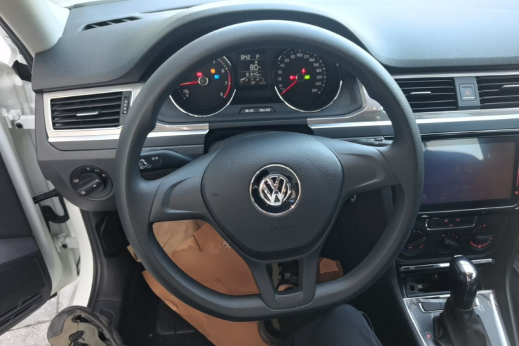 Volkswagen Bora 2019 #11 Volkswagen Bora 2019 car image #11