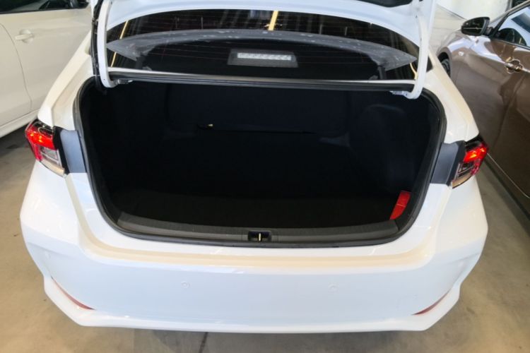 Toyota Corolla 2021 immagine di auto #19