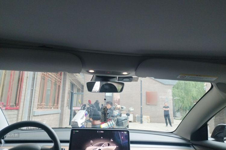 Tesla Model 3 2022 car image #20