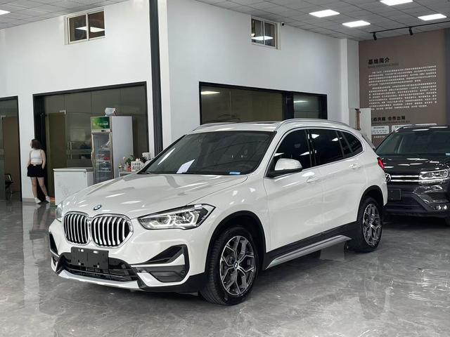 BMW X1 2022 car image #18