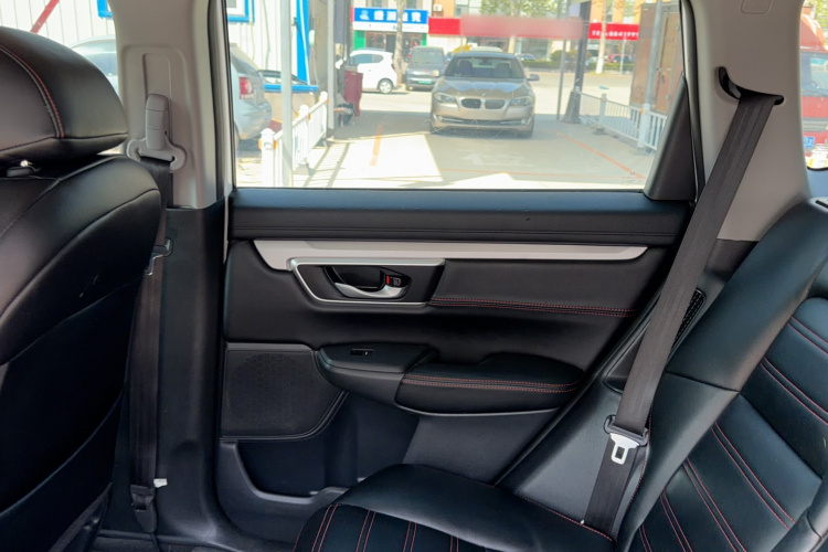 Honda CR-V 2018 car image #19