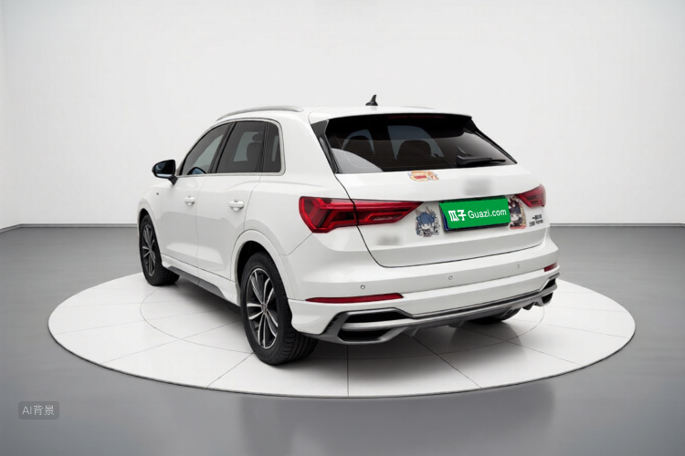 Audi Q3 2021 car image #5