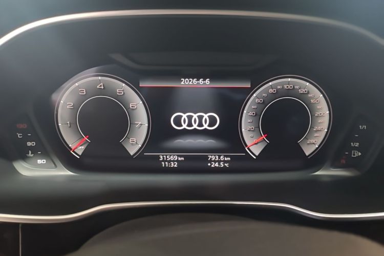 Audi Q3 2023 #12 Audi Q3 2023 car image #12