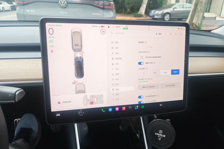 Tesla Model 3 2020 car image #13