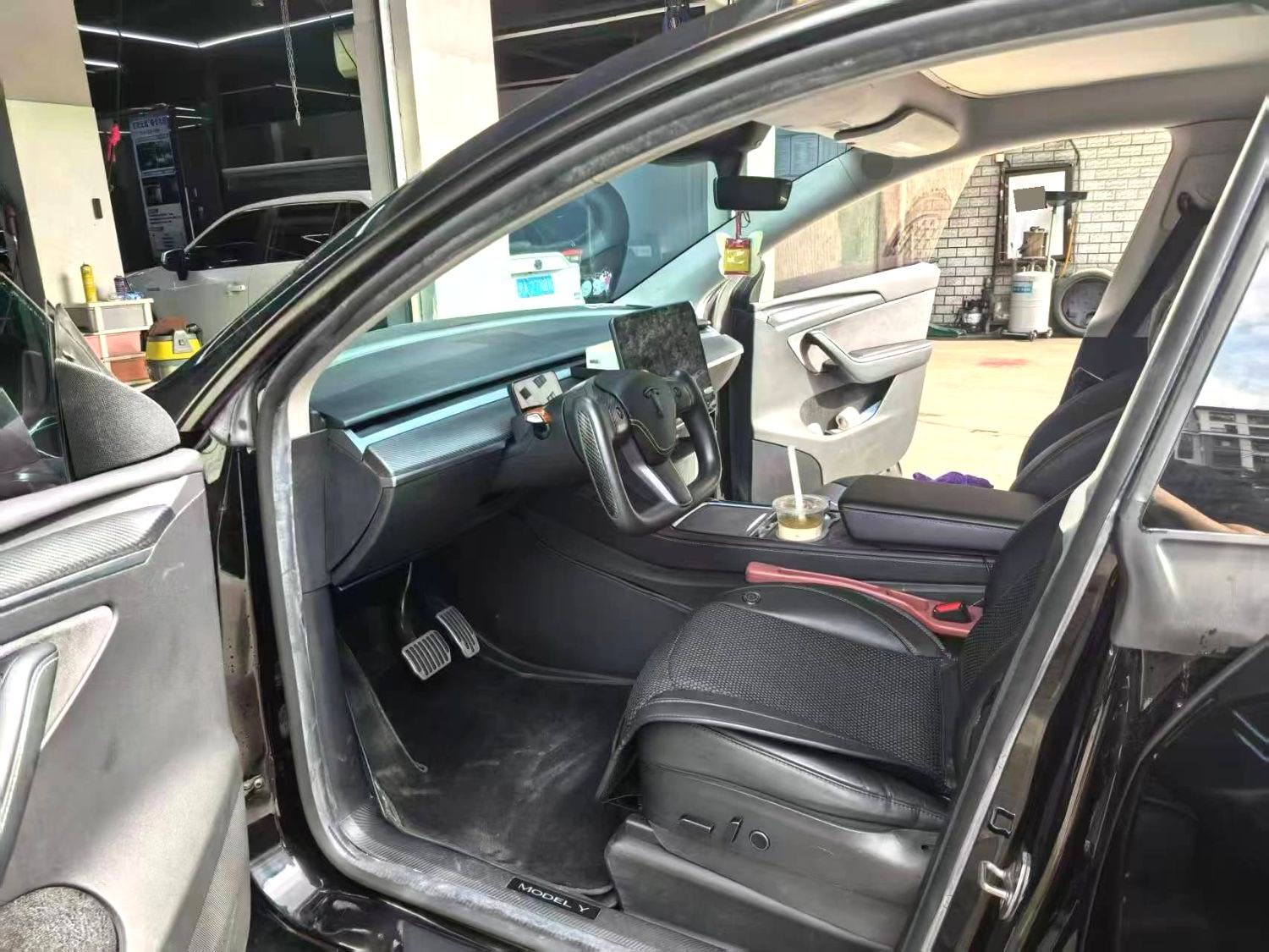Tesla Model Y 2022 #3 Tesla Model Y 2022 car image #3