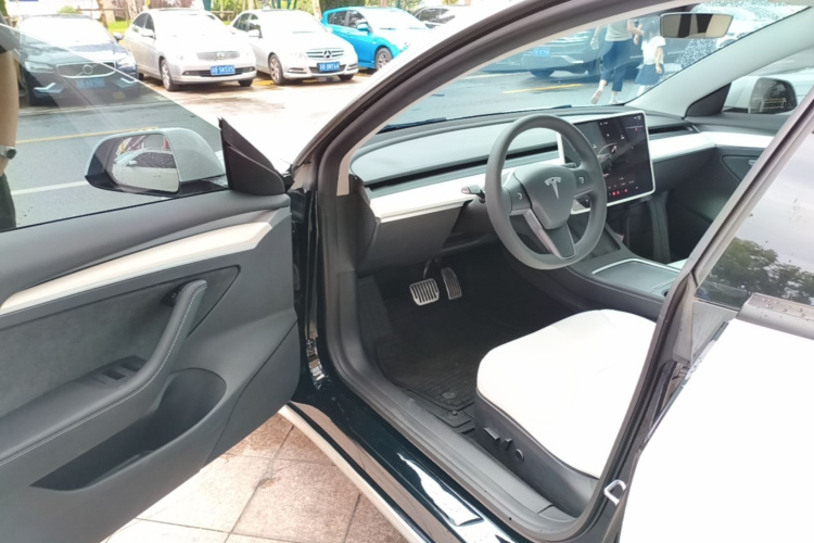 Tesla Model 3 2023 #16 Tesla Model 3 2023 car image #16