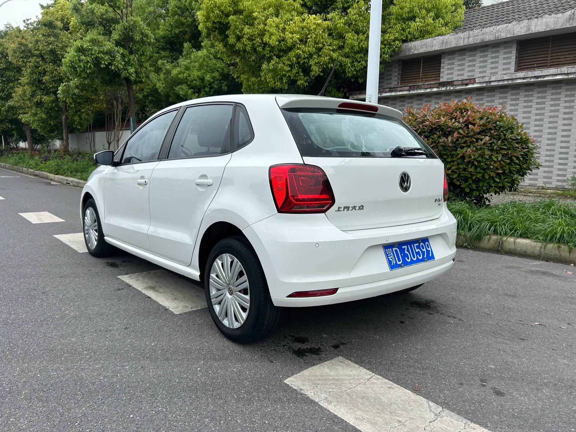 Volkswagen Polo 2016 car image #7