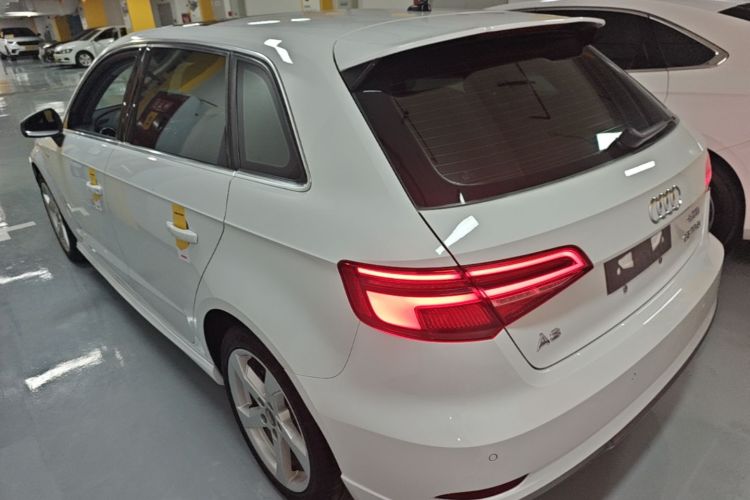 Audi A3 2019 car image #5