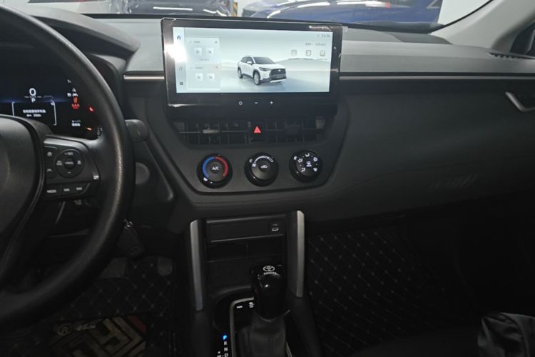 Toyota Corolla Cross 2024 car image #13