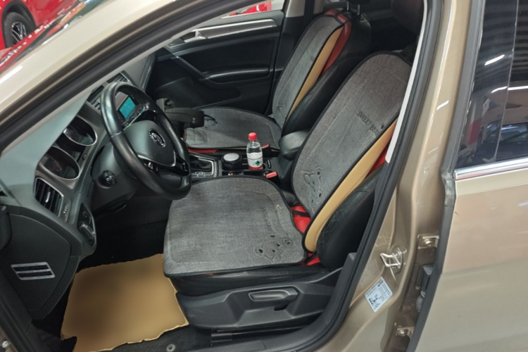 Volkswagen Golf 2015 car image #15