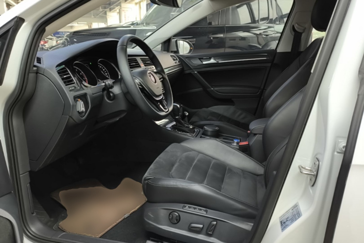 Volkswagen Golf 2019 #15 Volkswagen Golf 2019 car image #15