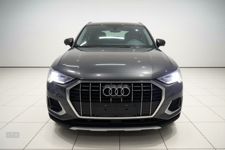 Audi Q3 2021 car image #3