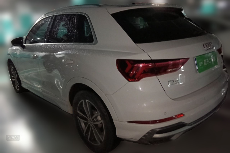 Audi Q3 2021 immagine di auto #5