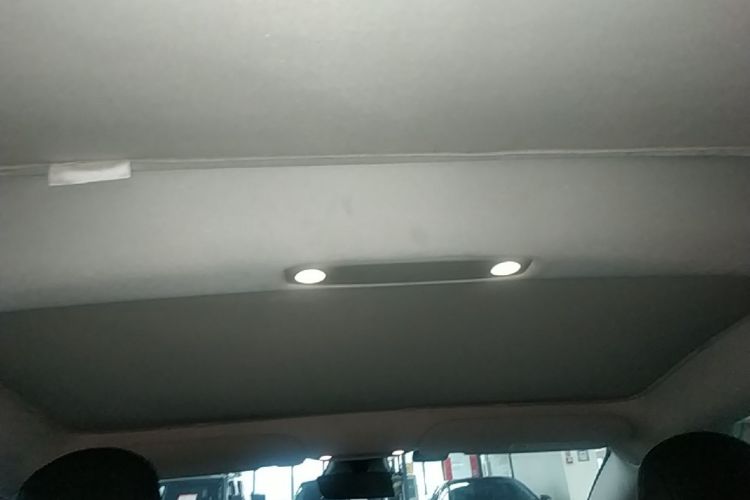 Tesla Model 3 2022 car image #18