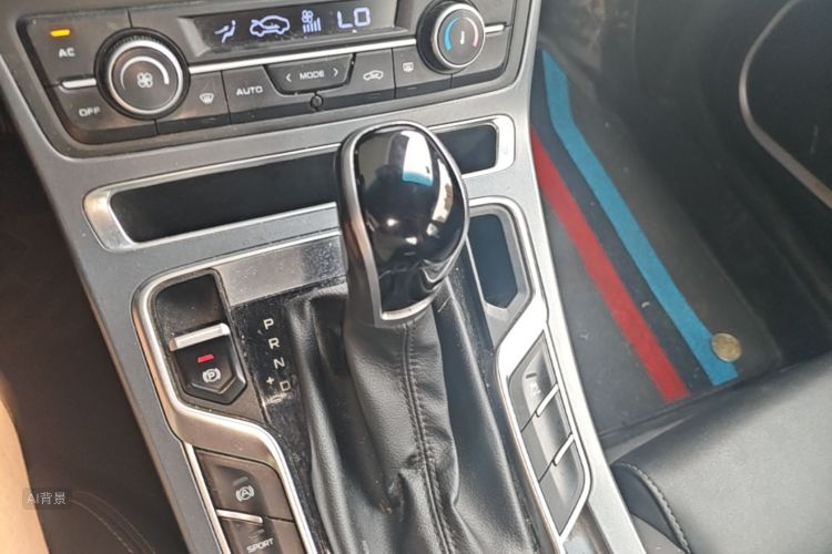 GEELY Emgrand 2020 #16 GEELY Emgrand 2020 car image #16
