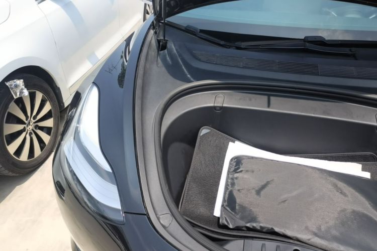 Tesla Model 3 2020 car image #23