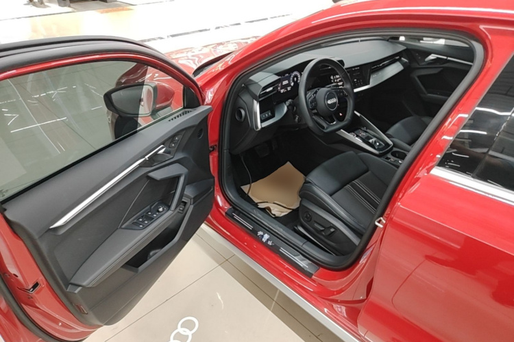 Audi A3 2024 car image #16