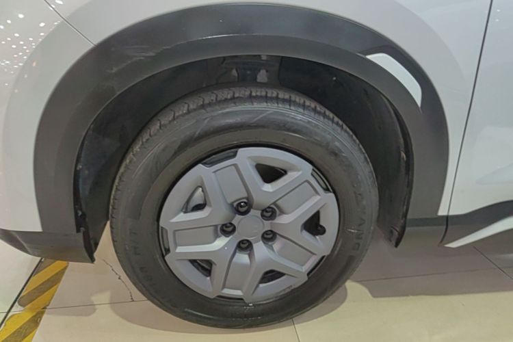 BYD YuanUP 2025 #9 BYD YuanUP 2025 car image #9