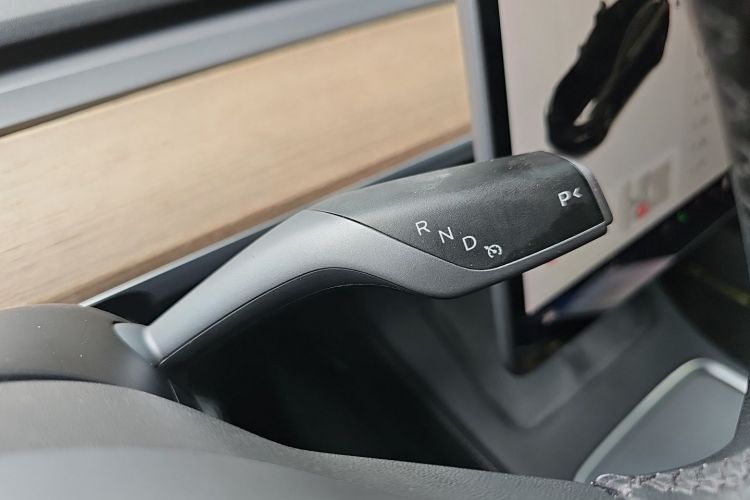 Tesla Model 3 2021 immagine di auto #14