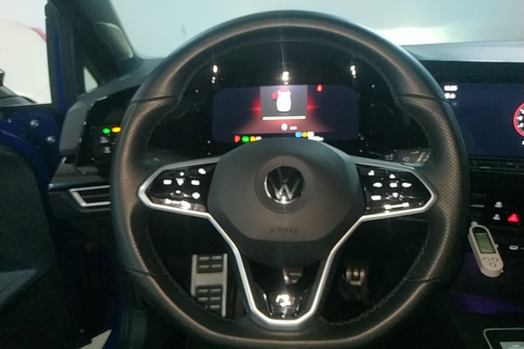 Volkswagen Golf 2020 car image #11