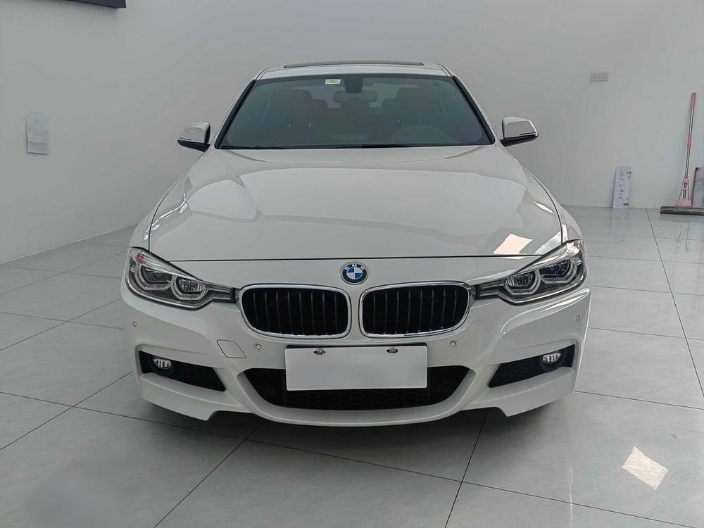BMW 3 Series 2019 car image #2