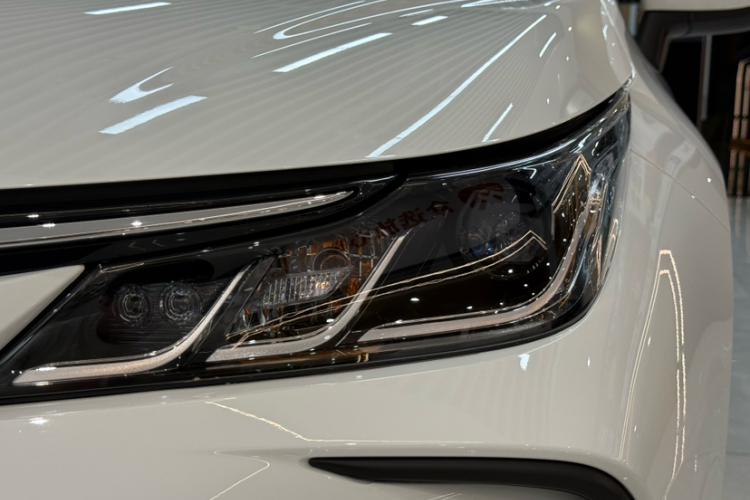 Toyota Corolla 2025 car image #6