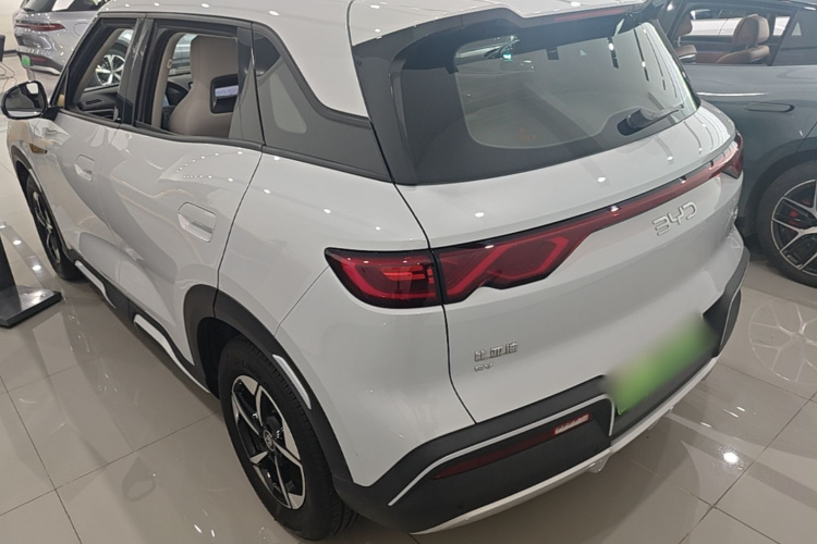BYD YuanUP 2024 image de voiture #5