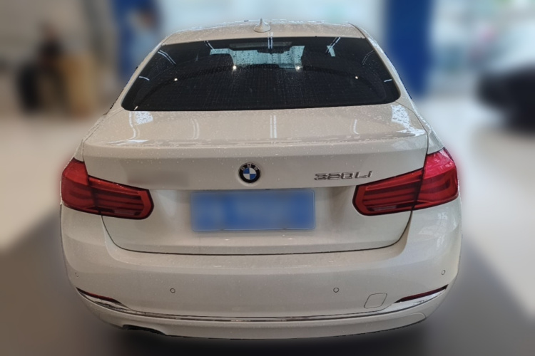 BMW 3 Series 2017 #6 BMW 3 Series 2017 car image #6