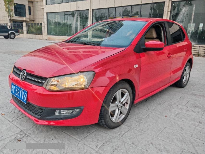 Volkswagen Polo 2011 car image 