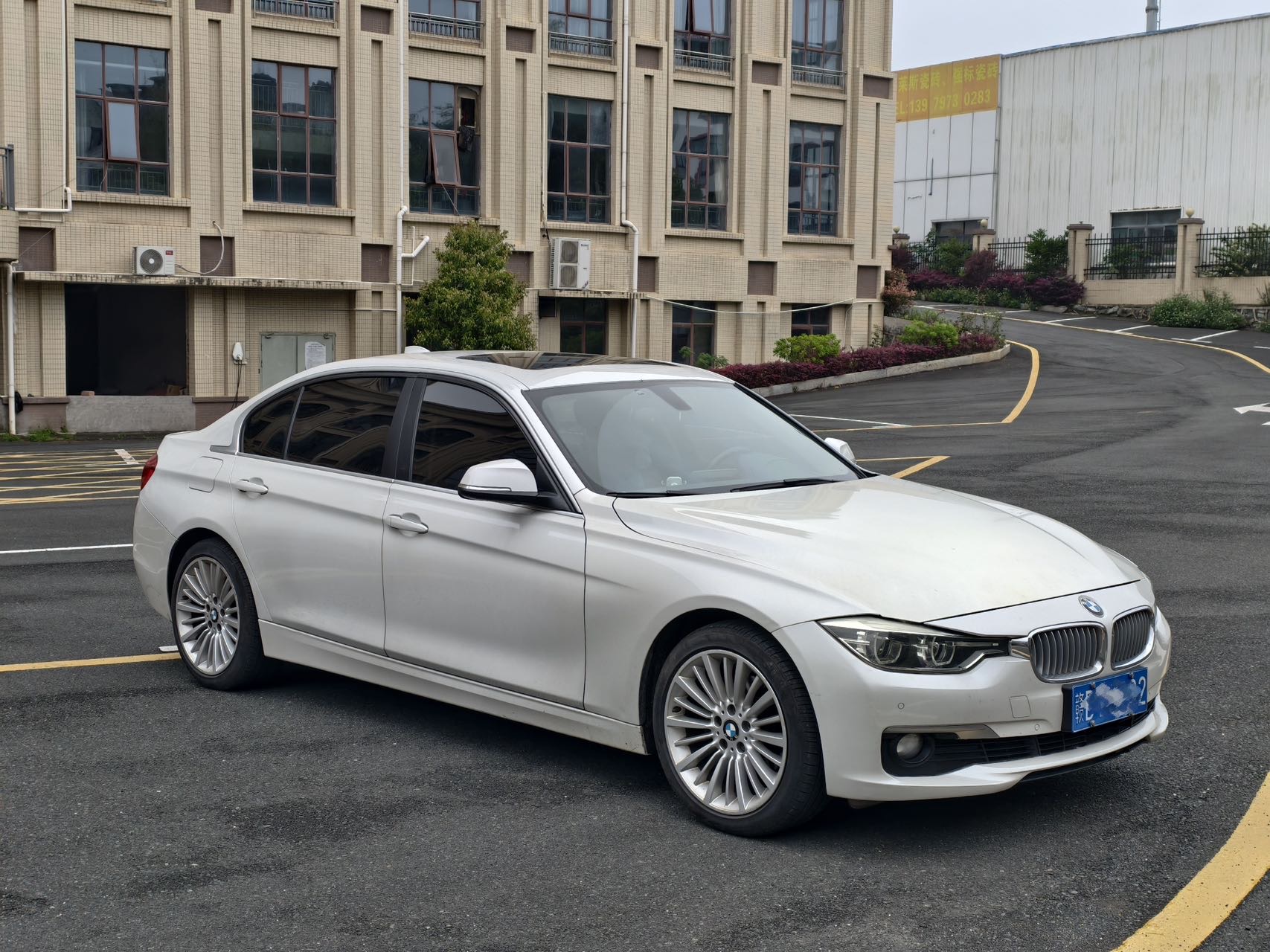 BMW 3 Series 2019 #2 BMW 3 Series 2019 car image #2