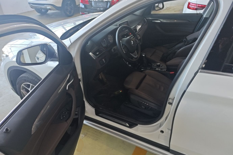 BMW X1 2019 #16 BMW X1 2019 car image #16