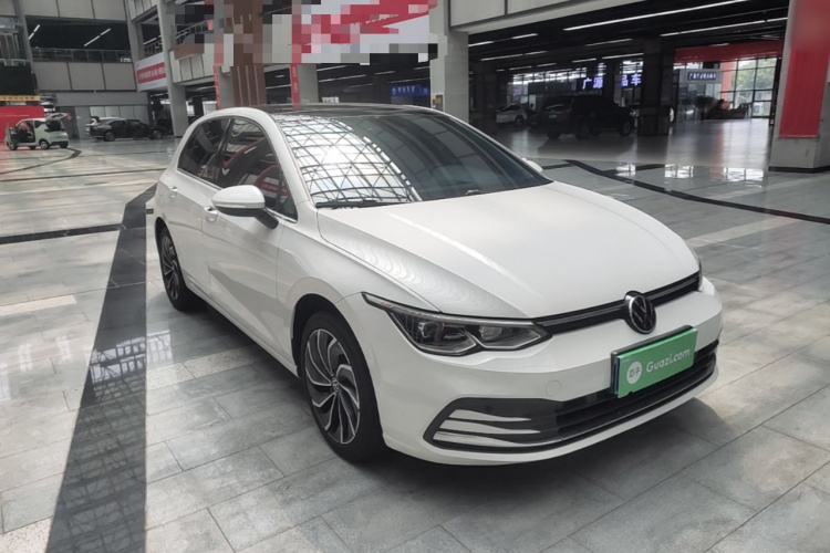 Volkswagen Golf 2022 car image #4