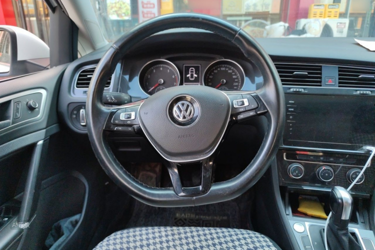 Volkswagen Golf 2020 #12 Volkswagen Golf 2020 car image #12