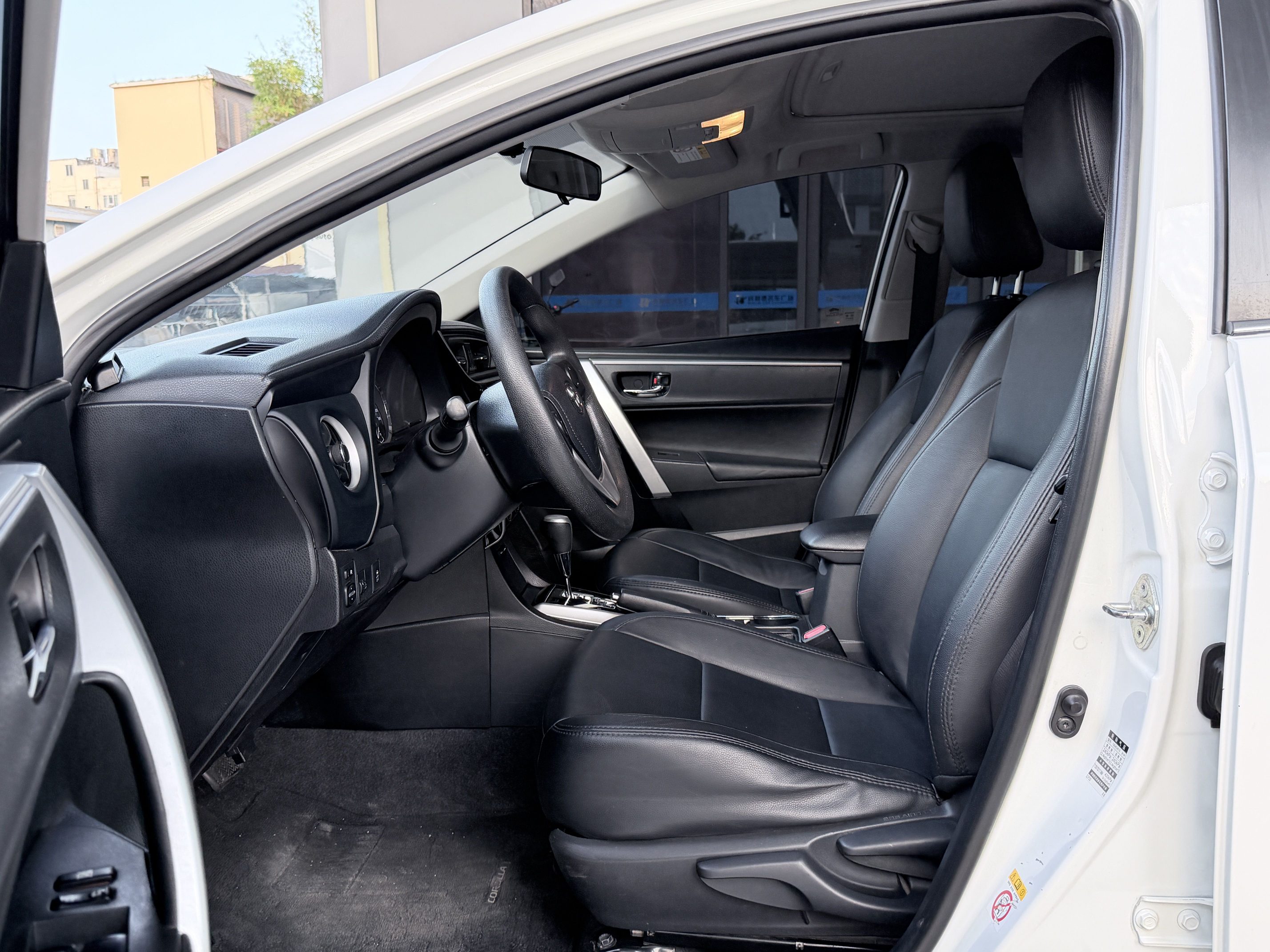 Toyota Corolla 2018 car image #9
