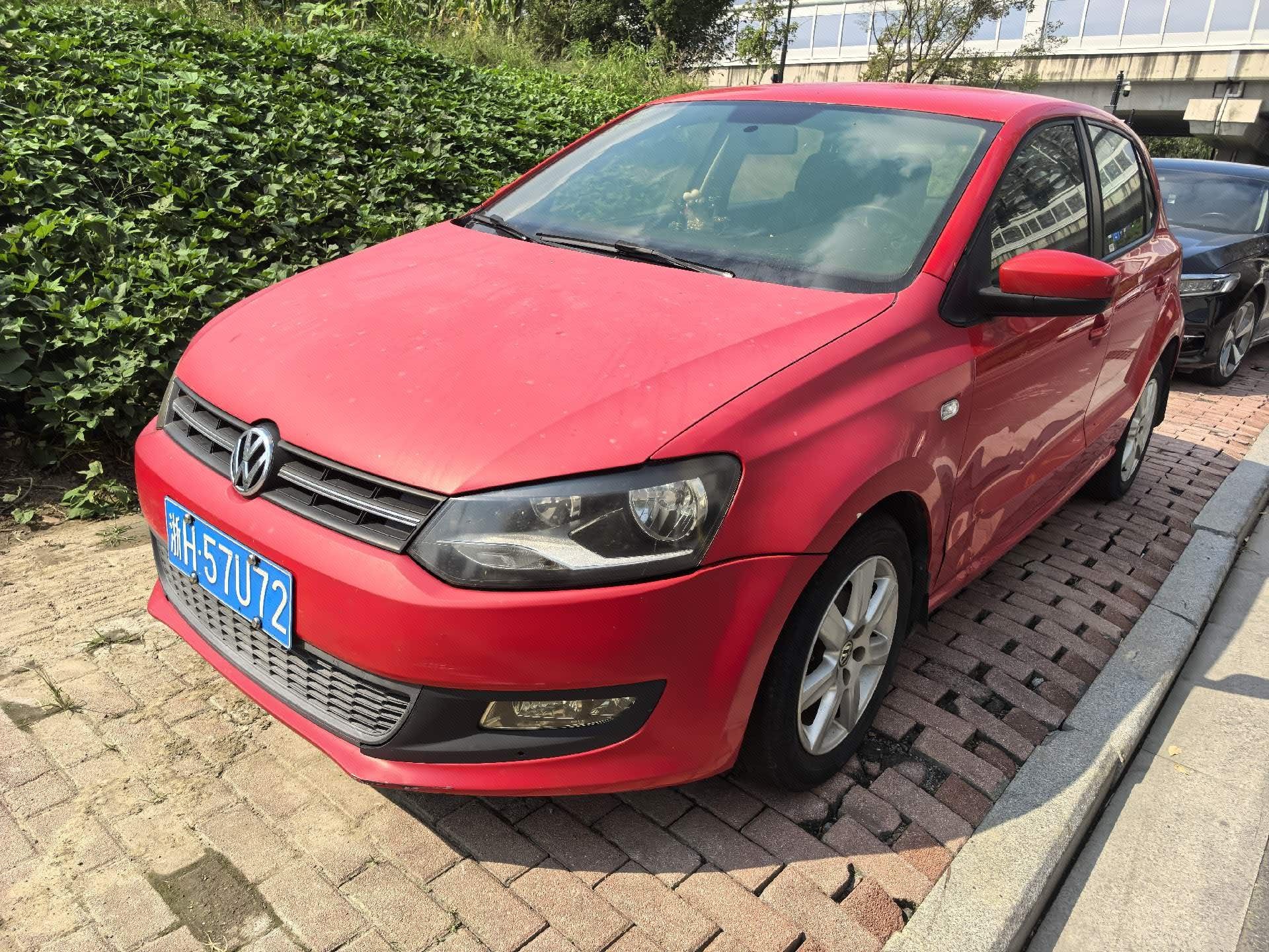 Volkswagen Polo 2014 Volkswagen Polo 2014 صورة سيارة