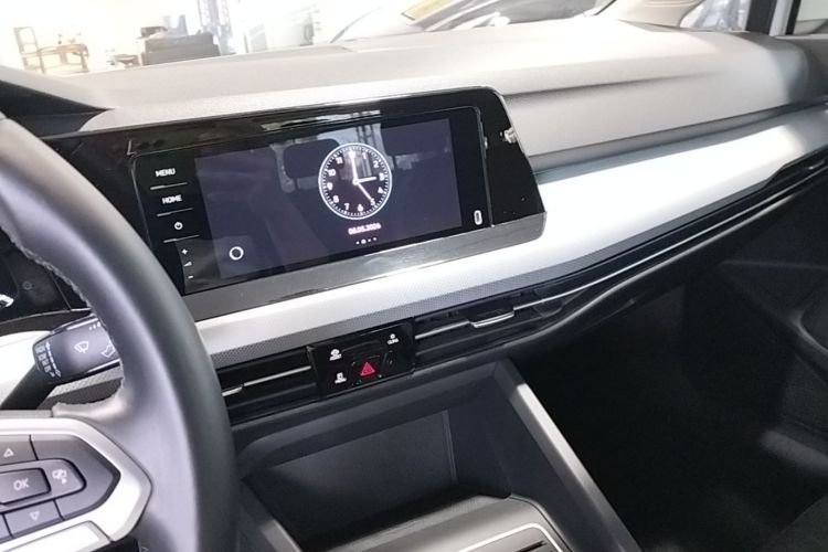 Volkswagen Golf 2021 car image #13