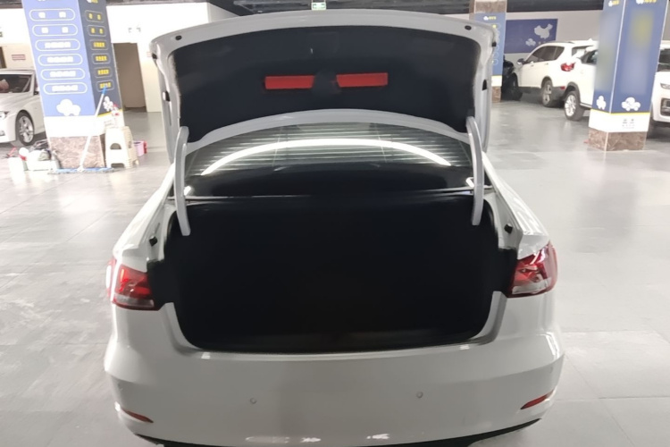Audi A3 2017 car image #19
