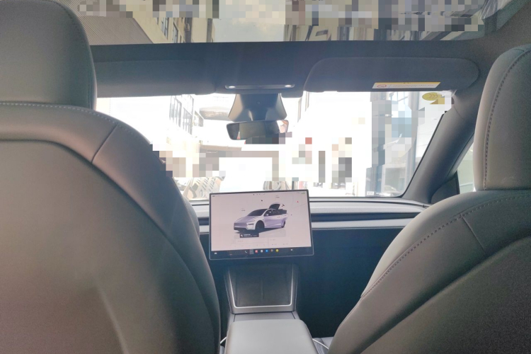 Tesla Model Y 2026 #16 Tesla Model Y 2026 car image #16