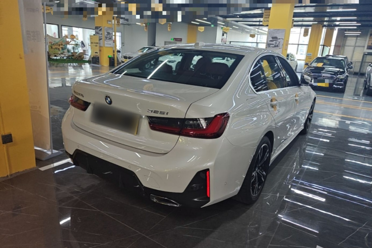 BMW 3 Series 2024 #7 BMW 3 Series 2024 car image #7