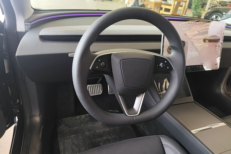 Tesla Model 3 2026 car image #11