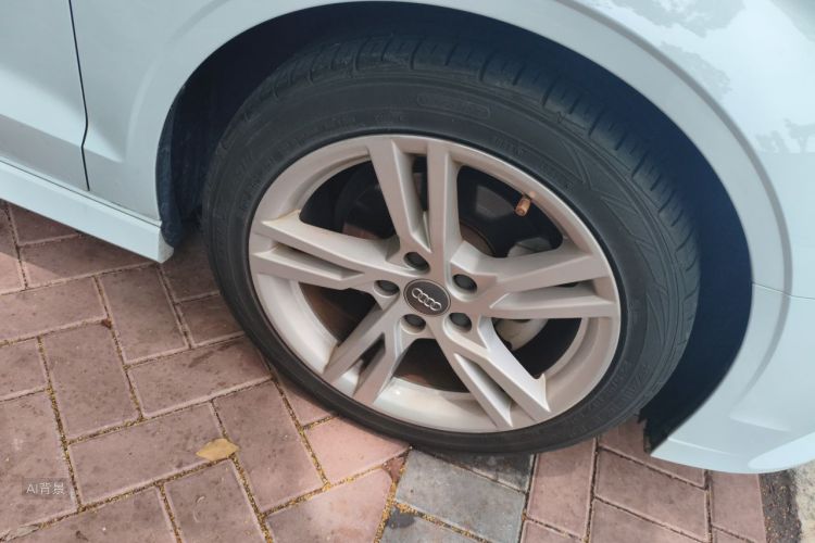 Audi A3 2019 car image #9