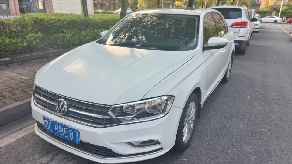 2017 2017 car image