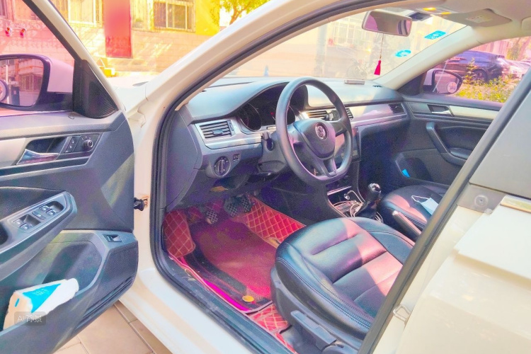 Volkswagen Bora 2018 immagine di auto #18