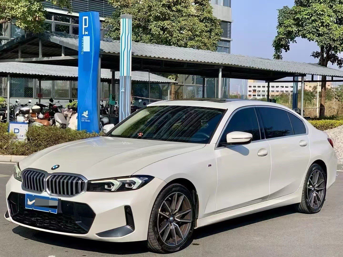 BMW 3 Series 2022 car image 