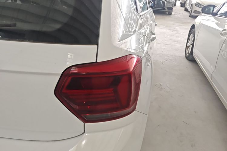 Volkswagen Polo 2023 car image #8