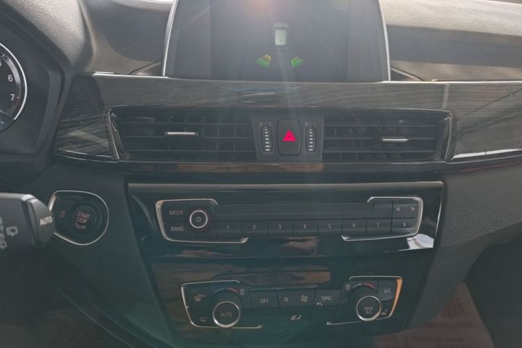 BMW X1 2018 car image #13