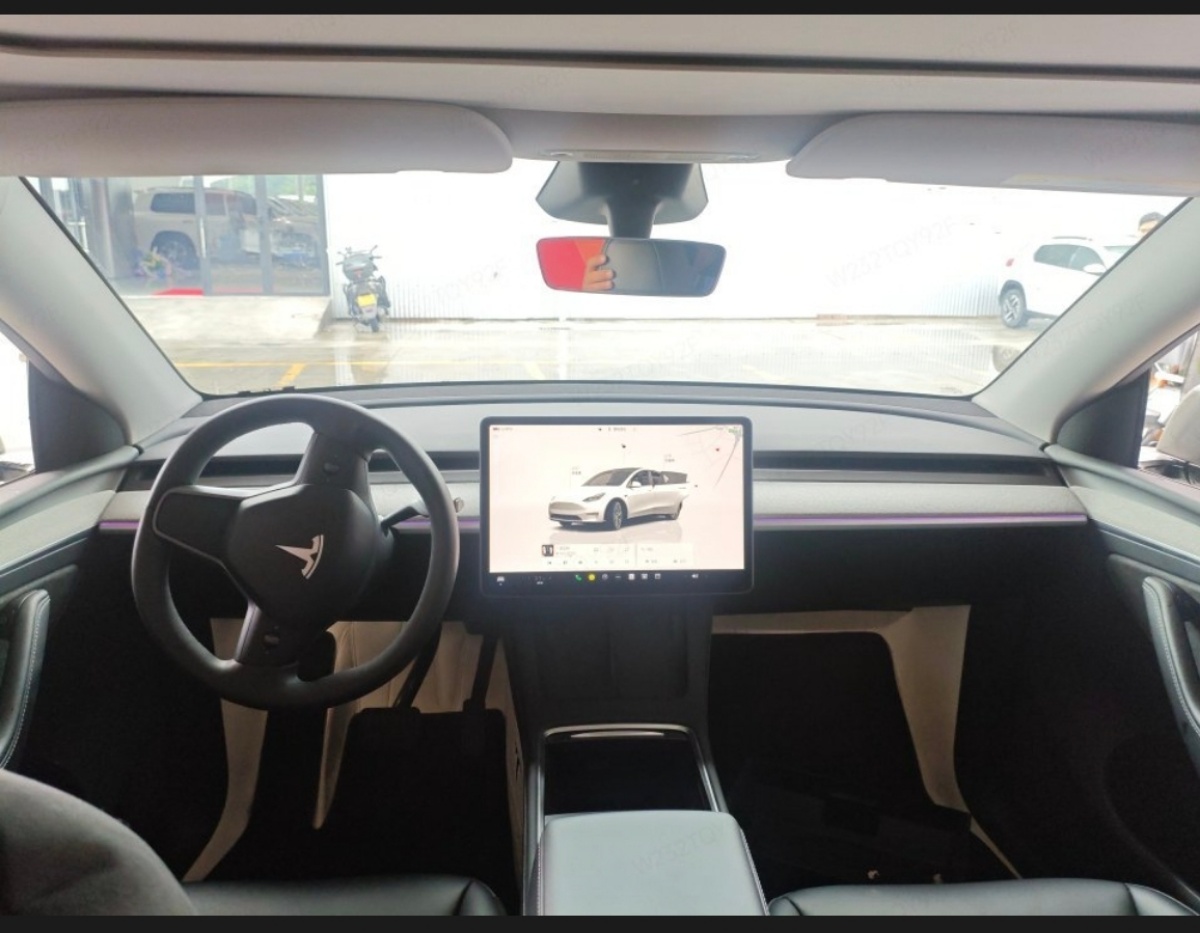 Tesla Model Y 2024 car image #7