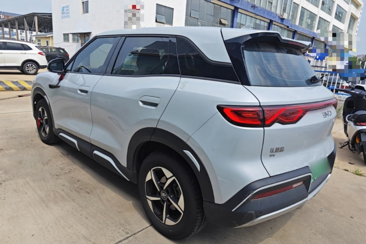 BYD YuanUP 2024 #5 BYD YuanUP 2024 car image #5