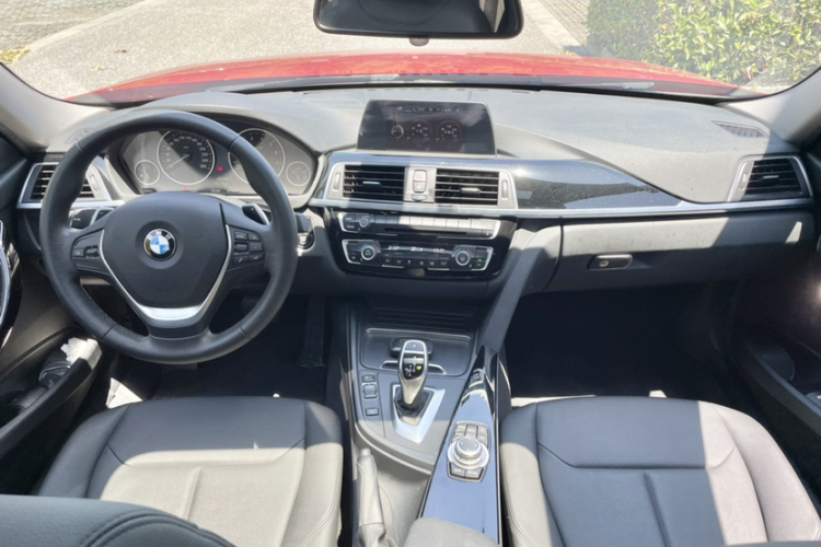 BMW 3 Series 2017 #13 BMW 3 Series 2017 car image #13