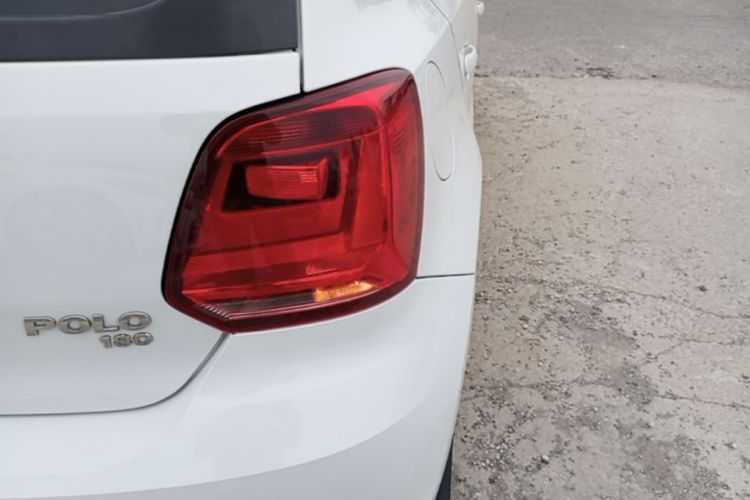 Volkswagen Polo 2019 car image #8